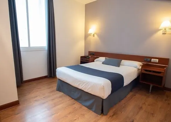 Comfort Büyük Yataklı Tek Kişilik Oda