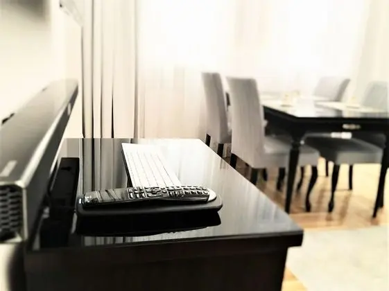 Luxury Suite, 2 Bedrooms (Piwna street, Garden view, 90 m2)