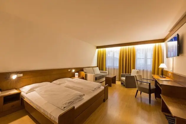 Superior Tek Büyük Yataklı Oda