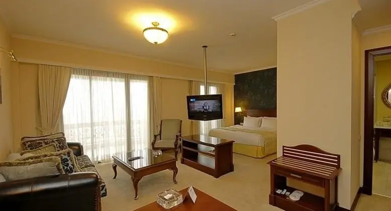 Suite, Şehir Manzaralı