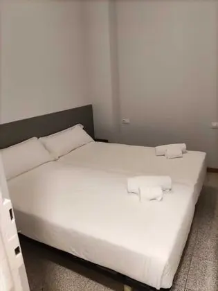 Economy Tek Büyük Yataklı Oda, Ortak Banyo