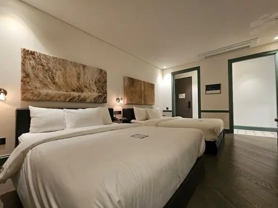 Two-Beds Suite