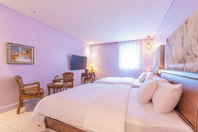 Two-Beds Suite