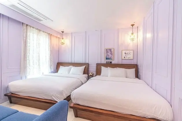 Two-Beds Suite