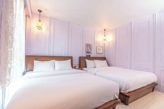 Two-Beds Suite