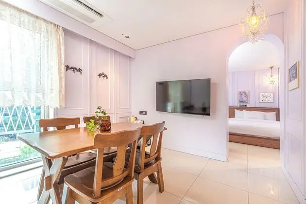 Two-Beds Suite