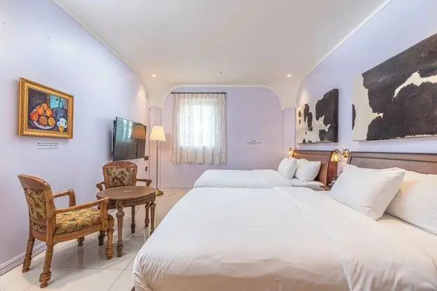 Two-Beds Suite