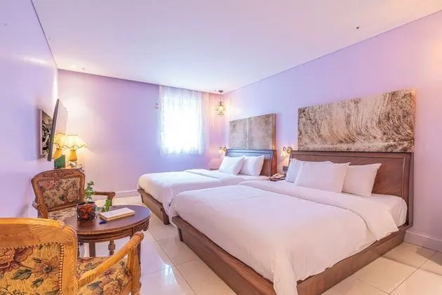 Two-Beds Suite