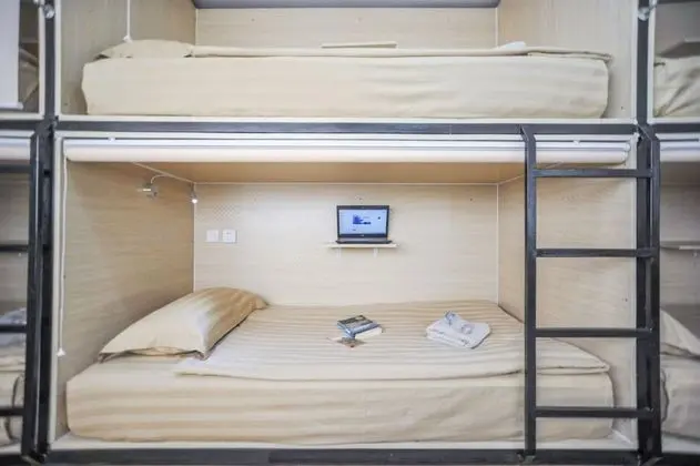 Ortak Ranzalı Oda, Karma Ranzalı Oda