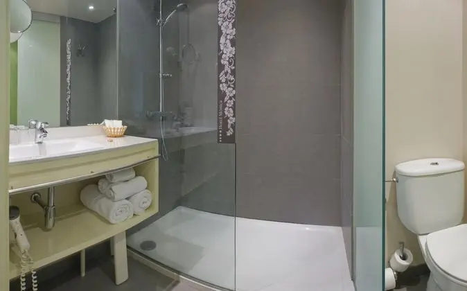 1 Çift Kişilik Veya 2 Tek Kişilik Yatak Standard