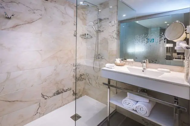 1 Çift Kişilik Veya 2 Tek Kişilik Yatak Superior