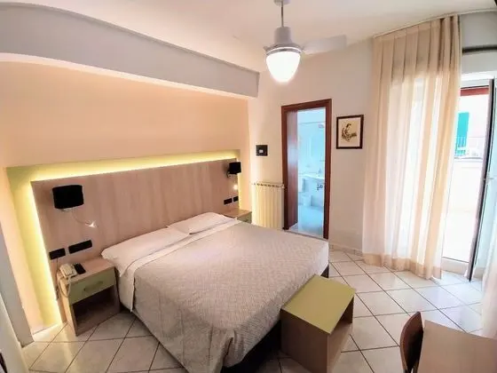 Tek Büyük Yataklı Oda