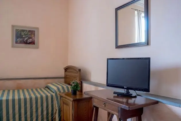 Economy Tek Büyük Yataklı Oda, Ortak Banyo