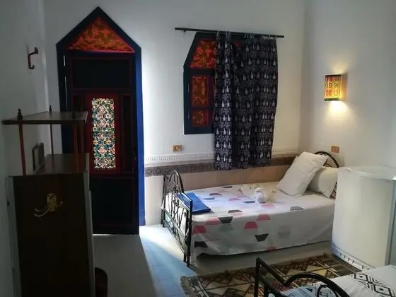 İki Ayrı Yataklı Oda, Havuz Manzaralı