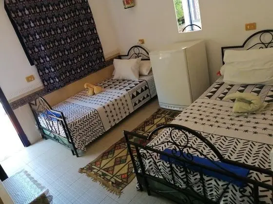 İki Ayrı Yataklı Oda, Havuz Manzaralı