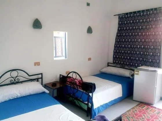 İki Ayrı Yataklı Oda, Havuz Manzaralı