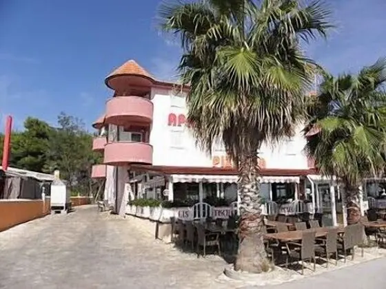 Stüdyo (Monika - 10m from sea - SA14(2+1))