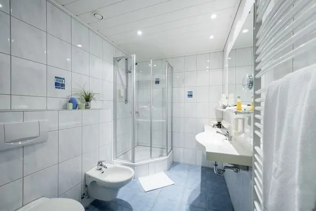 Comfort Tek Büyük Yataklı Oda