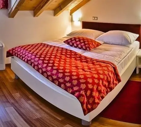 Junior Stüdyo Süit