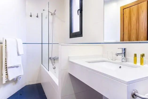 Üç Kişilik Oda, Balkon