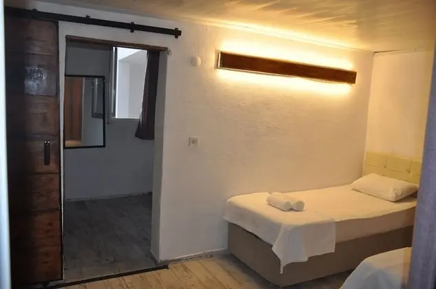 Grand Dört Kişilik Oda