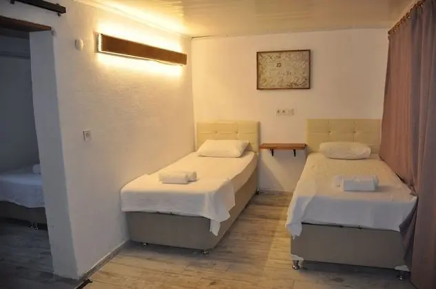 Grand Dört Kişilik Oda