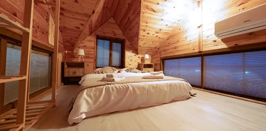 Havuzlu Bungalow Oda