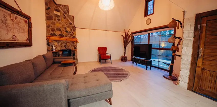 Havuzlu Bungalow Oda