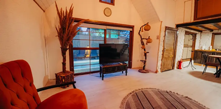Havuzlu Bungalow Oda