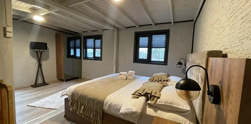 Jakuzili Bungalow Oda