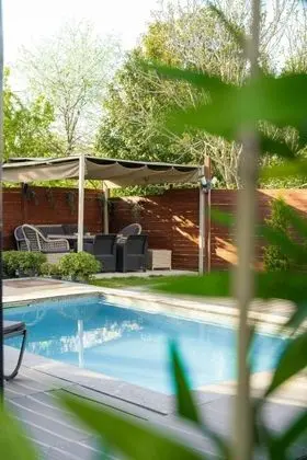 Bungalow, Bahçe Manzaralı, Isıtmalı Özel Havuzlu