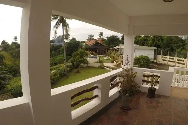Villa (  6  )