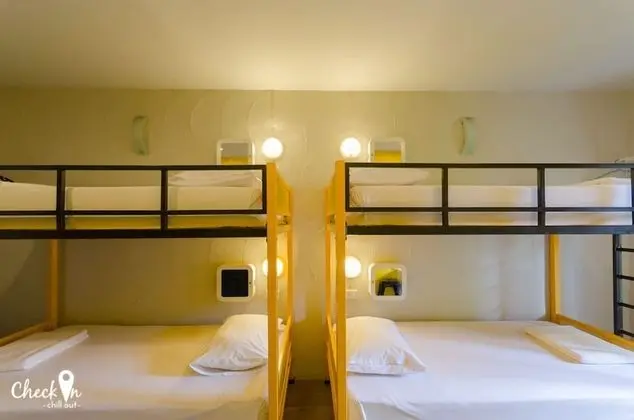 1 Bed in Mixed 4 Beds Dormitory Room - Air Con