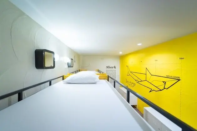 1 Bed in Mixed 4 Beds Dormitory Room - Air Con