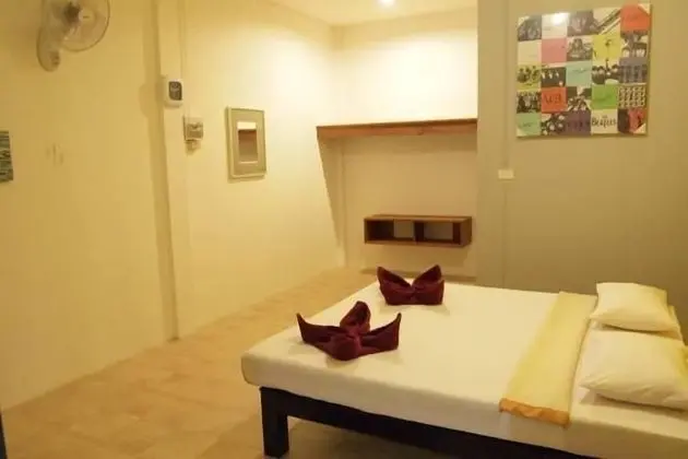 Standard Fan Room