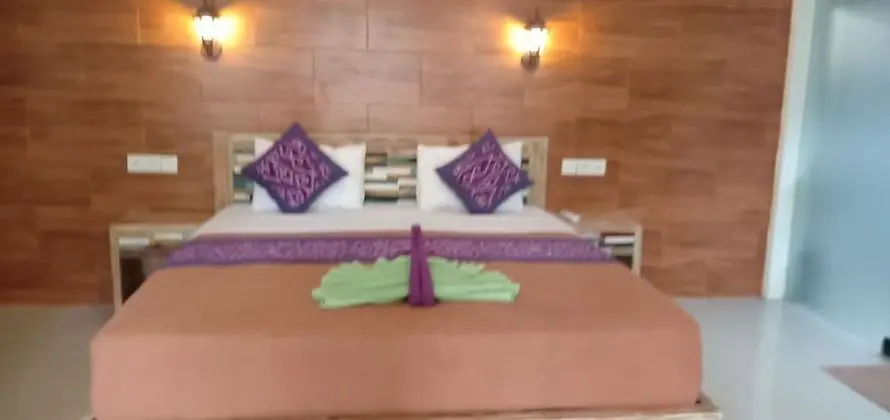 Standard Tek Büyük Yataklı Oda