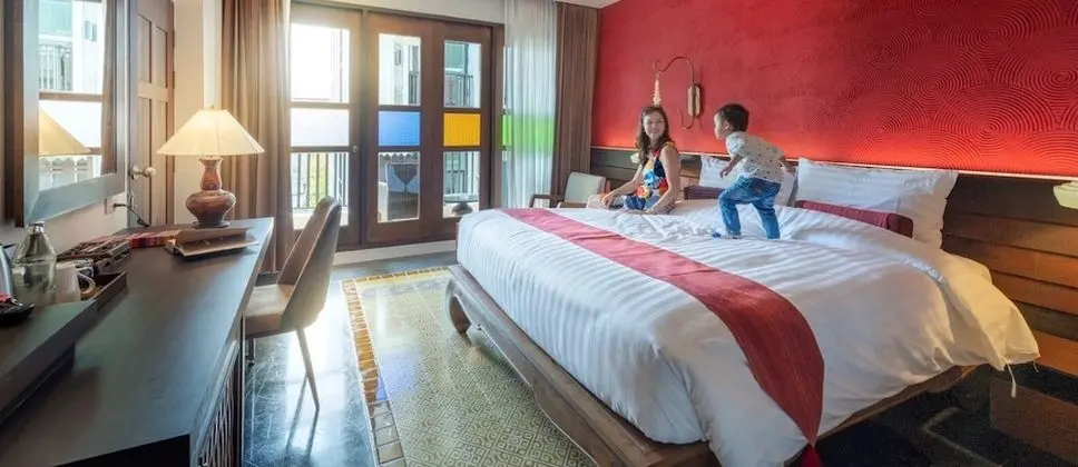 Deluxe Oda, 1 En Büyük (King) Boy Yatak, Havuz Manzaralı
