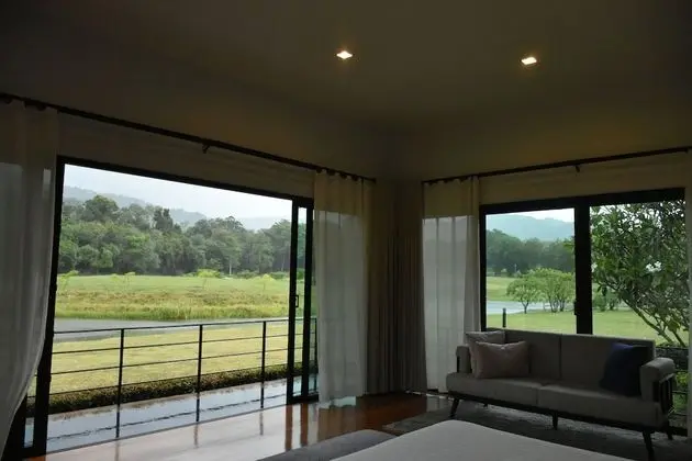 4 Bedrooms Pool Villa