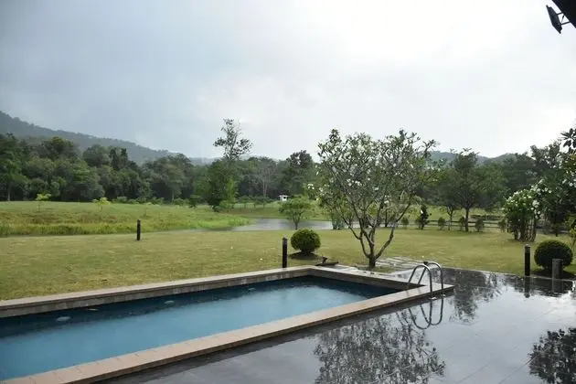 4 Bedrooms Pool Villa