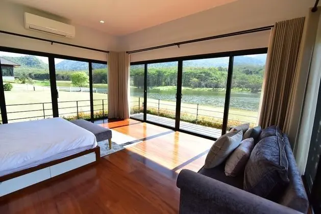 4 Bedrooms Pool Villa