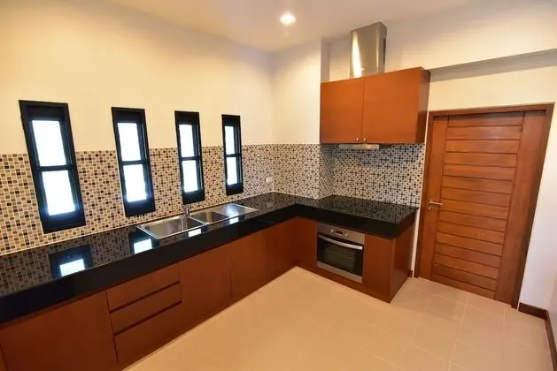 4 Bedrooms Pool Villa