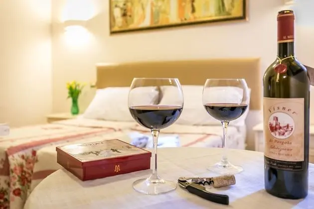 Tek Büyük veya İki Ayrı Yataklı Oda, Sigara İçilmez