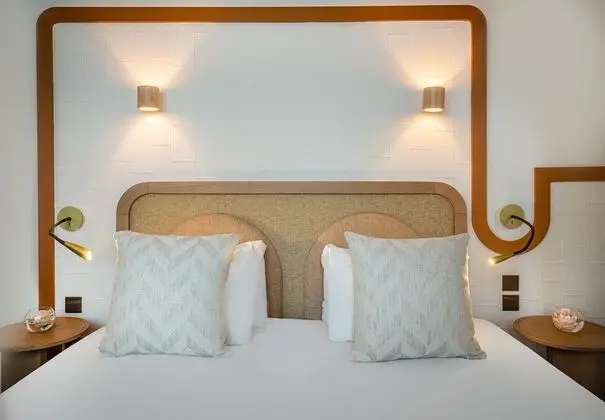 Deluxe Üç Kişilik Oda