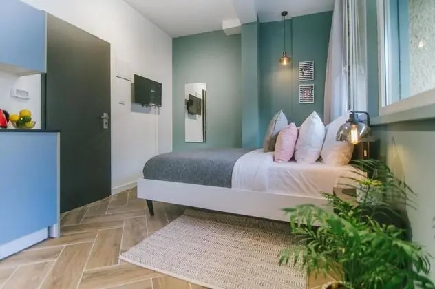 Studio Apartment