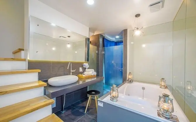 Standard Oda, Sıcak Su Havuzu (Tub only available May-Nov)