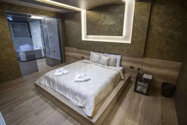 Luxury Tek Büyük Yataklı Oda