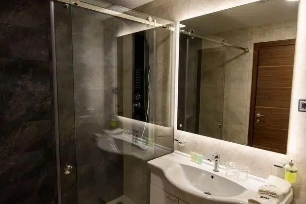 Luxury Tek Büyük Yataklı Oda