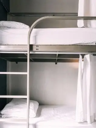 Ortak Ranzalı Oda, Sadece kadınlar için