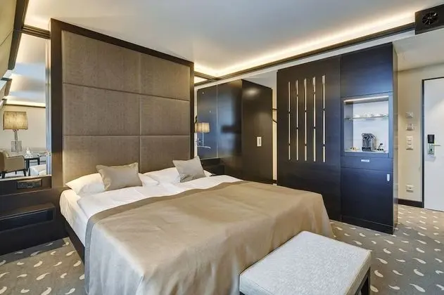 Deluxe Tek Büyük Yataklı Oda