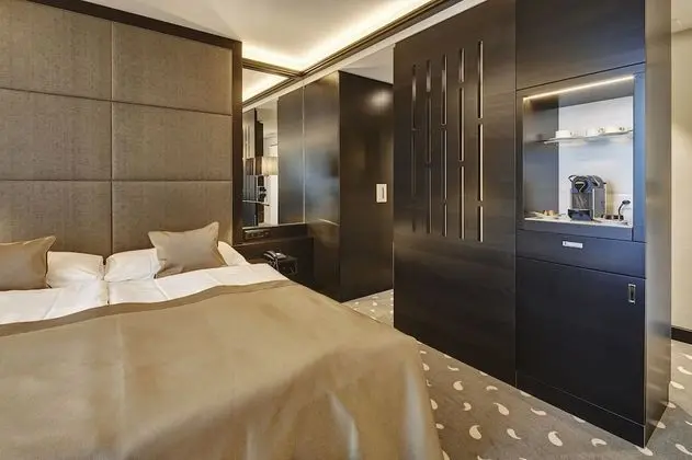 Deluxe Tek Büyük Yataklı Oda